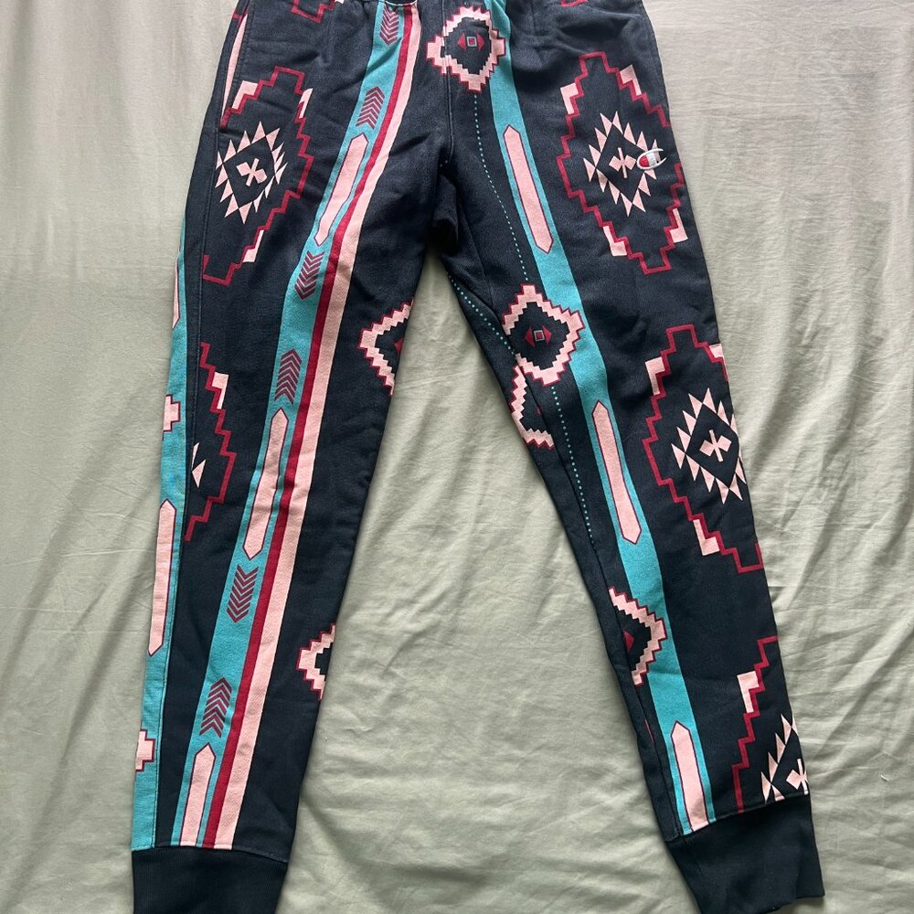 Reverse weave Champion Sweats (Native Print) - Picture 4 of 5